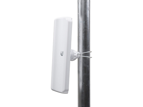 Access Point Ubiquiti Networks, 5 GHz, PoE, hasta 450 Mbps.