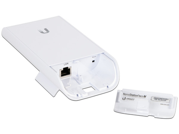 CPE de Exterior Ubiquiti Networks NanoStation LOCOM5 de 5 GHz, Hasta 150 Mbps, PoE.