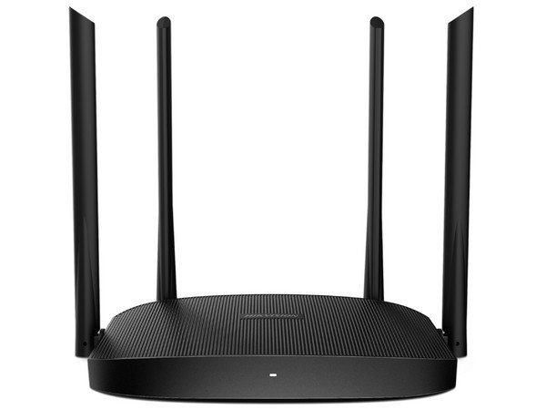 Router Inalámbrico WISP Gigabit, Hasta 1200 Mbps, Doble Banda AC 2.4 GHz y 5 GHz, 3 Puertos LAN 10/100/1000 Mbps, 1 Puerto WAN 10/100/1000 Mbps, 4 Antenas Externas Omnidireccionales 5 dBi, Uso Interior.