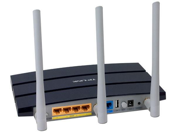 Ruteador Gigabit Inalámbrico N TP-Link de hasta 300 Mbps.