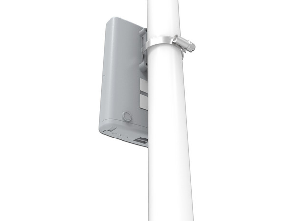 Router MikroTik RB750P-PBR2 de 5 puertos Fast Ethernet con PoE Pasivo, Uso Exterior.