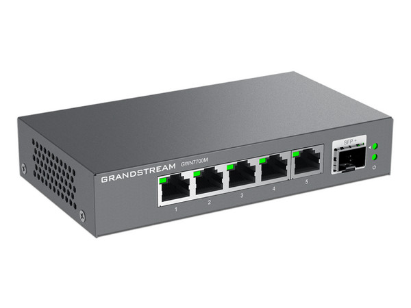 Switch Grandstream GWN7700M de 5 puertos 10/100/2500 Mbps y 1 puerto SFP+.