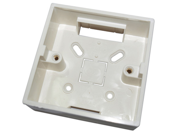 Caja de pared YLI MBB800BP para instalación de botón liberador de puerta.