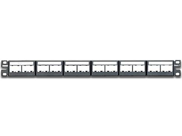Panel de Conexiones Panduit de 24 puertos con etiquetas, suministrado con seis placas de recubrimiento CFFPL4 de apertura frontal instaladas de fábrica.