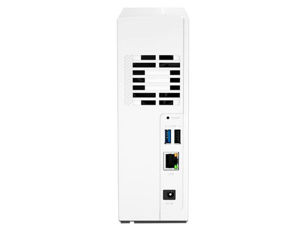 Unidad de Almacenamiento NAS QNAP TS-133:
Procesador ARM Cortex A55 (hasta 1.8 GHz), 
Memoria RAM de 2GB DDR4, 
1 Bahia SATA de 3.5