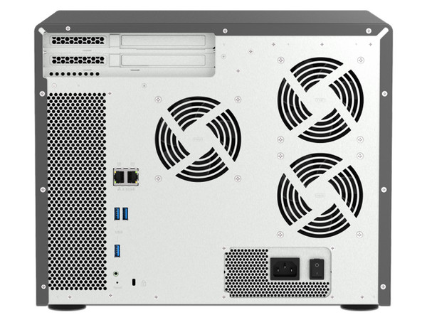 Servidor NAS QNAP TS-1655-8G-US: 
Procesador Intel Atom C5125 (hasta 2.8 GHz), 
Memoria e 8GB DDR4, 
16 Bahías SATA (No Incluye Discos Duros).