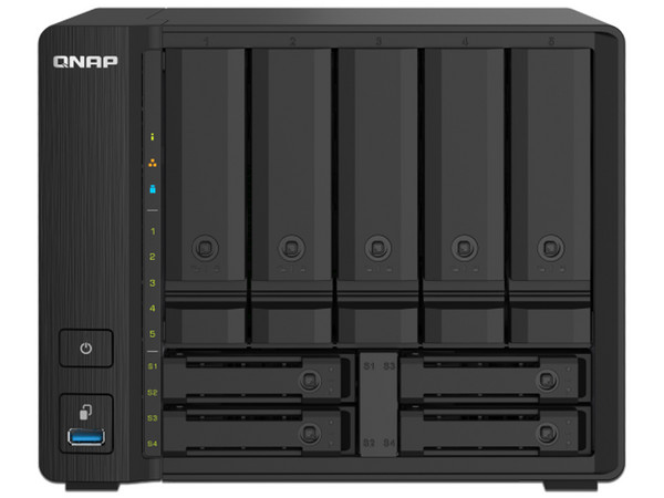 Servidor NAS QNAP TS-932PX-4G-US, con 9 bahías para discos duros, Memoria RAM de 4GB DDR4, 2 Puertos 2.5GbE.