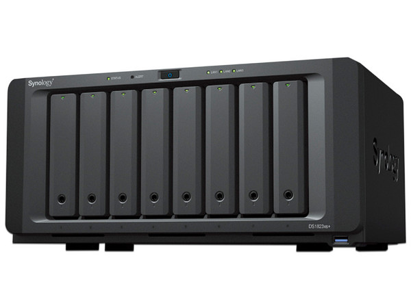 Servidor NAS Synology DS1823XS+, con 8 bahías para discos duros(no incluidos), Memoria RAM de 8GB DDR4, Ethernet. Color Negro.