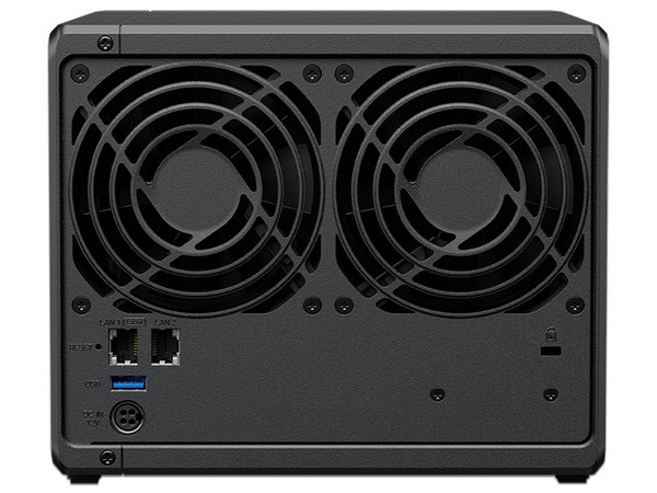 Servidor NAS Synology DiskStation DS425+: 
Procesador Intel Celeron J4125 (hasta 2.7 GHz), 
Memoria de 2GB DDR4, 
Hasta 4 Bahías para Discos Duros (No Incluidos), 
Color Negro.