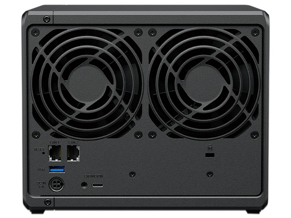 Servidor NAS Synology DS925+: 
Procesador AMD Ryzen V1500B (hasta 2.2 GHz), 
Memoria RAM de 4GB DDR4, 
hasta 4 Bahias, 
Color Negro.