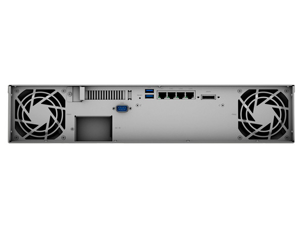 Servidor NAS Synology RS1221+: 
Procesador AMD Ryzen V1500B (hasta 2.2 GHz), 
Memoria de 4GB DDR4, 
Hasta 8 Bahías SATA, 
No incluye Discos.