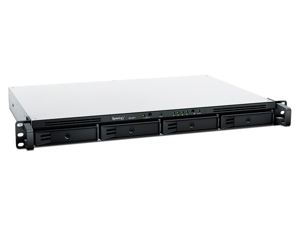 Servidor NAS SynologyRS422+: 
Procesador AMD Ryzen R1600 (Hasta 2.6 Ghz), 
Memoria de 2GB DDR4, 
hasta 4 Bahías SATA, 
No Incluye Discos Duros.