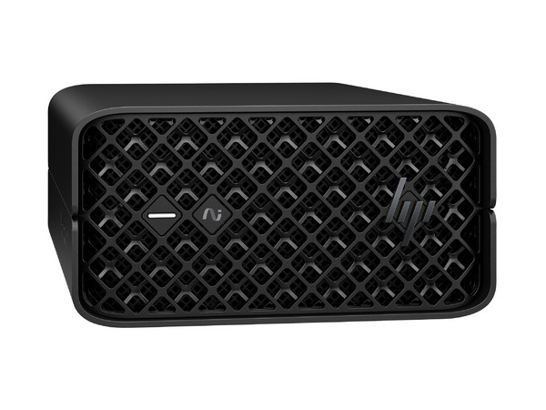 Workstation Mini HP Z2 G1a: 
Procesador AMD Ryzen AI MAX PRO 395 (hasta 5.1 GHz), 
Memoria de 128GB LPDDR5X, 
SSD de 2TB, 
Video AMD Radeon 8060S, 
S.O. Windows 11 Pro.