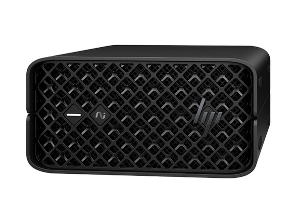 Workstation Mini HP Z2 G1a: 
Procesador AMD Ryzen AI MAX PRO 395 (hasta 5.1 GHz), 
Memoria de 128GB LPDDR5X, 
SSD de 2TB, 
Video AMD Radeon 8060S, 
S.O. Windows 11 Pro.