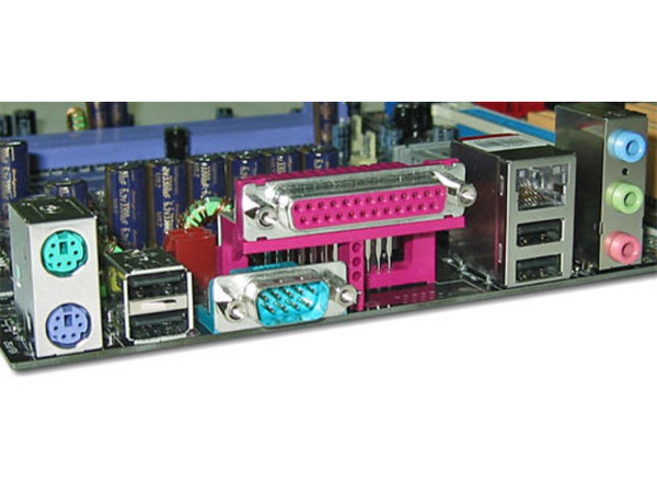 T. Madre AOpen AK86-L, ChipSet VIA K8T800,
Soporta: Athlon 64, Sempron 3100+, Socket 754,
Integrado: Audio 5.1, 2 Serial ATA y Red,
Memoria: DDR 266/333/400 Mhz, 3 Bancos, 3GB Max,
Diseño: ATX, Puertos: 5x PCI, 1x AGP 8X