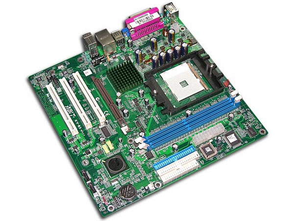 T. Madre Abit KV-85, ChipSet K8M800 / VT8237R,
Para: AMD Athlon 64 / Sempron Socket 754,
Integrado: Audio 5.1, Video VIA UniChrome, Red 10/100M,
Memoria: 2x DDR, 400Mhz, Max.2GB, Diseño: MicroATX,
Ptos: 1x AGP 8X, 3x PCI, 2x USB
