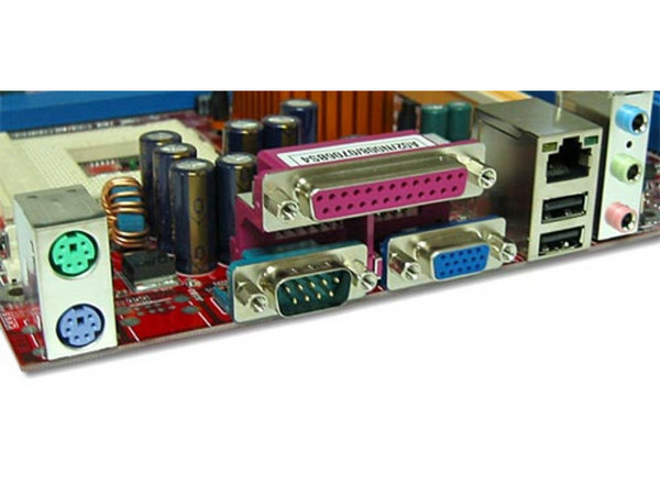T. Madre Biostar M7VIG 400 , ChipSet VIA KM266 Pro,
Soporta hasta AMD XP 3000, Sempron, Duron, Socket A,
Memoria: DDR266/333 (2 Bancos), 2Gb Max,
Integrado: Audio de 6 canales, Video S3, RED,
Diseño: Micro ATX, Ptos. 3x PCI, 1x AGP4x