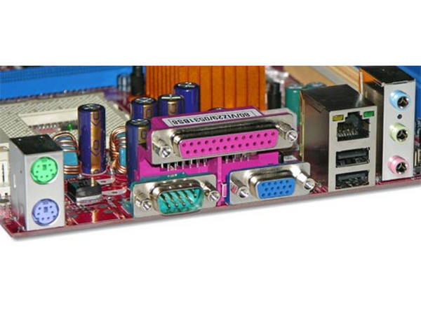 T. Madre Biostar M7VIZ con ChipSet VIA KM400,
Soporta: AMD Athlon XP, Duron, Sempron BUS 266/333MHz,
Integrado: Video UniChrome 2D/3D, Audio AC97 y RED,
Memoria: DDR 200/266/333, 2 Bancos,
Diseño: Micro ATX, Ptos: 1x AGP 8X, 3x PCI, 1x CNR.