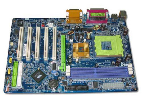 T. Madre GigaByte GA-7VA, ChipSet VIA KT400,
Soporta: AMD Athlon XP/Duron,
Memoria: 3x DIMM DDR400/333/266, 3GB Max.,
Integrado: Audio 6 Canales,
Diseño: ATX, Ptos: 1x AGPx8, 5x PCI