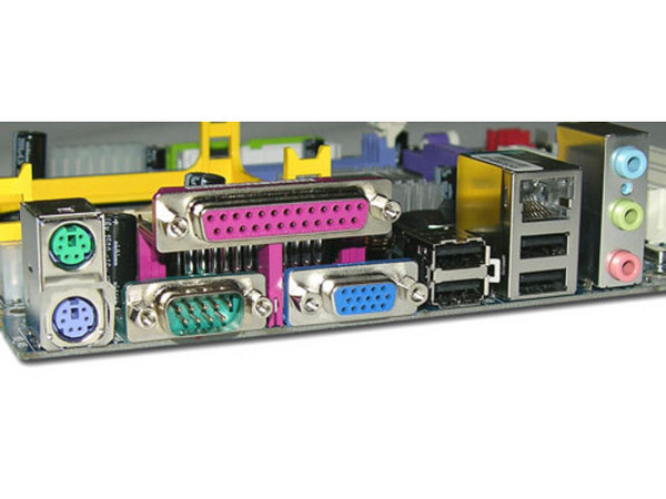Tarjeta Madre Gigabyte GA-8VM800M, ChipSet VIA P4M800,
Soporta: Pentium 4 Prescott/Celeron, Bus 800/533MHz,
Memoria: DDR 400/333/266Mhz, 2 Bancos, 2GB Max,
Integrado: Audio 6 canales, Video y RED 10/100Mbps,
Diseño: Micro ATX, Ptos: 1x AGP 8x, 3x PCI