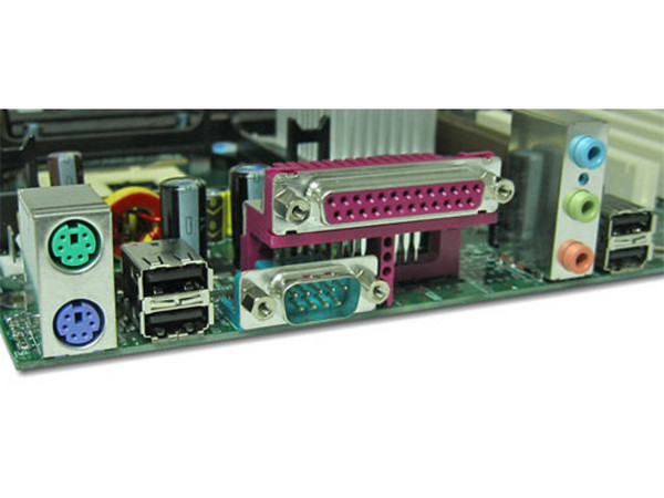 T. Madre Intel D865PERL, ChipSet Intel 865PE, 
Soporta: P4 y Celeron con Bus de 400/533/800Mhz, 
Hyper-Threading, Memoria DDR 266/333/400Mhz, 
Integrado: Audio SoundMAX 4 XL, Diseño: ATX Completo, 
Puertos: 1x AGP (4x/8x), 5x PCI, 2x S.A.T.A.