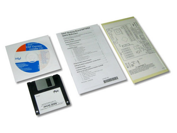 T. Madre Intel D875PBZLK, ChipSet Intel® 875P, 
Soporta: Solamente Pentium 4 bus 533/800Mhz, 
Hyper-Threading, Memoria: SDRAM DDR 333/400, 
Integrado: Red 100/1000Mbps (Gigabit), SATA RAID, 
Diseño: ATX Completo, Ptos: 1x AGP (8x/4x), 5x PCI