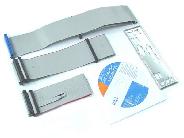 T. Madre INTEL D845PESV, ChipSet Intel 845PE,
Soporta: P4 y Celeron con 478Pins, 400/533Mhz BUS
Integrado: Audio AC-97,
Memoria: DDR DIMM DDR333/PC2100, 2GB Max, (2 Bancos),
Diseño: ATX Completo, Ptos. 1x AGP, 6x PCI, USB 2.0