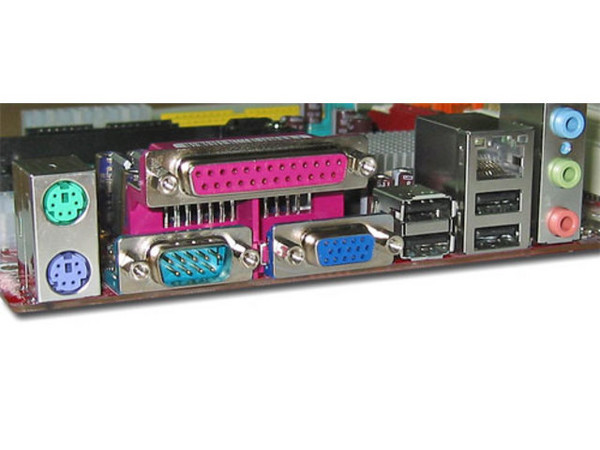 T. Madre MSI K8MM-V, ChipSet VIA K8M800,
Soporta: Athlon 64, Sempron 3100+, Socket 754,
Integrado: Video, Audio de 6 canales, Red,
Memoria: DDR 266/333/400, 2 Bancos, 2GB Max,
Diseño: MicroATX, Puertos: 3x PCI, 1x AGP 8X, 4x