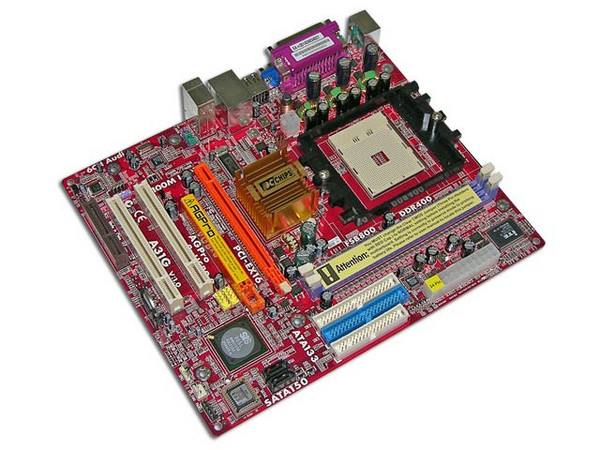T. Madre PCCHIPS A31G, ChipSet SiS 761GX/965L,
Soporta: Athlon 64, Sempron, Socket 754,
Integrado: Audio AC'97, Video Mirage y Red,
Memoria: DDR 266/333/400 Mhz, 2 Bancos, 2GB Max,
Puertos: 2x PCI, 1x PCI EXPx16, 1x AGP 8X, 1x CNR