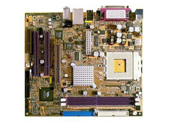 T. Madre SOYO K7VM333, ChipSet VIA KM266 PRO/VT8235,
Soporta: hasta AthlonXP 3000+ BUS 333MHz, Duron 1.8 GHz.
Integrado: Video, Red  (10/100), Audio AC97,
Memoria: 2 DIMM DDR 266/333 (Max. 2GB),
Diseño: Micro ATX, Ptos: 2 x PCI, 1 x CNR, AGP 4X