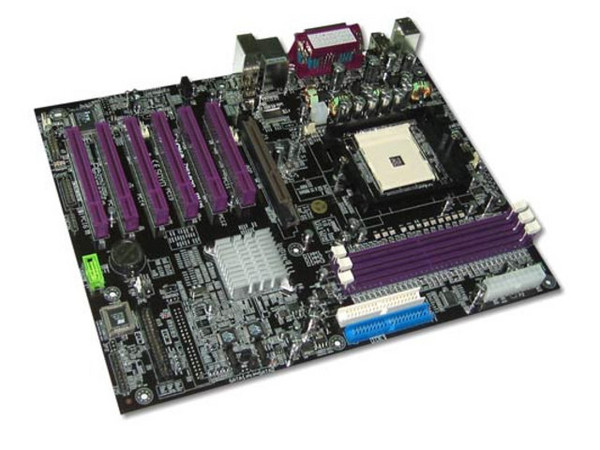 T. Madre SOYO SY-CK8, ChipSet nVidia nForce 3,
Para:Athlon 64 3400+ con BUS de 800MHz,
Integrado: Audio de 6 canales, Red 10/100, Serial ATA,
Memoria: 3x DDR 266/333/400 Max. 2GB, Diseño: ATX,
Ptos: 1x AGP 8X/4X, 6x PCI, 4x USB2.0