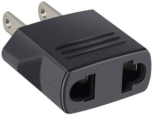 Adaptador de Corriente para Clavija BRobotix de Europeo a Americano, Color Negro.