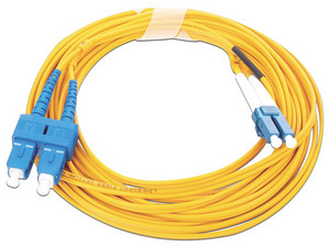 Jumper de Fibra Óptica LinkedPro  LP-FO-D-LCU-SCU-05, Monomodo, Dúplex, LC/UPC a SC/UPC, 5m. Color Amarillo.