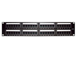 Panel de parcheo de impacto (110) UTP de 48 puertos, Cat5e 19in, 2U con barra para organizar cable.
