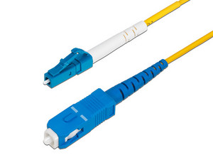Cable de fibra óptica LC a SC UPC/OS2 Monomodo de 15m.