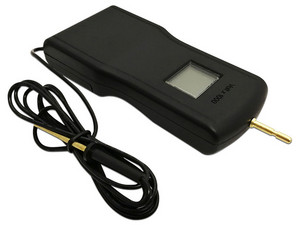Medidor de Voltaje para Cerca PAAMON PAM-VOLT, 200 - 1500V, Color Negro.
