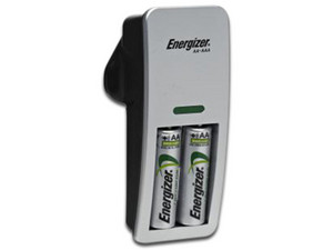 Cargador de Baterías Mini Energizer para AA, AAA, incluye 2 báterias AA.