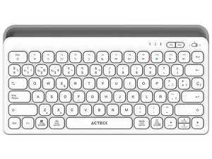 Teclado Acteck alámbrico con conexión USB, diseño ergonómico, teclas silenciosas y resistentes.