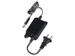 Fuente de poder Regulada Dahua de 12V para equipos de CCTV, 1A. Color Negro.