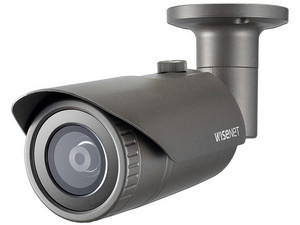Cámara IP Tipo Bala Hanwha QNO-8010R de 5MP (2592 x 1944), IR hasta 20m, Protección IP66, Antivandálica.