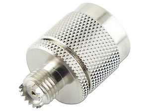 Adaptador en Línea RF Industries de Mini-UHF (H) a N (M). Color Plata.