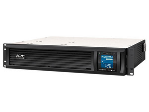 UPS APC SMC1500-2UC de 1500 VA con 6 contactos NEMA 5-15R.