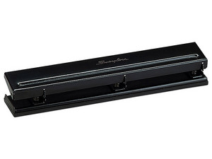 Perforadora ACCO Brands P6084, 3 Orificios, Distancia de 10cm. Color Negro.