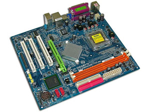 T. Madre Gigabyte GA-8I865GME-775, ChipSet Intel 865G, Soporta: LGA 775  Pentium D, Pentium 4, FSB 800/533MHz Integrado: Audio AC 97, Video Intel,  Red 10/100, Memoria: DDR 266/333/400 Mhz, 2 Bancos, 2GB Max,