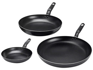 Juego de Sartenes T-Fal Inicia, 3 piezas, Aluminio. Color Negro.