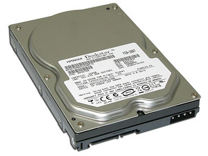 HDS721616PLA320