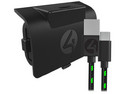 Batería recargable de alta capacidad para controles Xbox One y Series X|S, con hasta 25 horas de uso. Incluye cable de 2 metros para jugar mientras carga