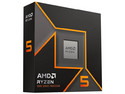 Procesador AMD Ryzen 5 9600X de Novena Generación, 
3.9 GHz (hasta 5.4 GHz), 
Con Gráficos AMD Radeon Graphics y sin Disipador, 
Socket AM5, 
Caché 38MB, Six-Core, Zen 5, 65W.