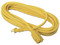 Extensión Eléctrica Surtek SYS-136042 de uso Rudo, 120V, 10A, Clavija NEMA 1-15P, 3 Salidas. Color Amarillo.
