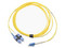 Jumper de Fibra Óptica Siemon FJ2-LCUSCUL-07, LC/UPC a SC/UPC Duplex, OFNR, 7m, Color Amarillo.